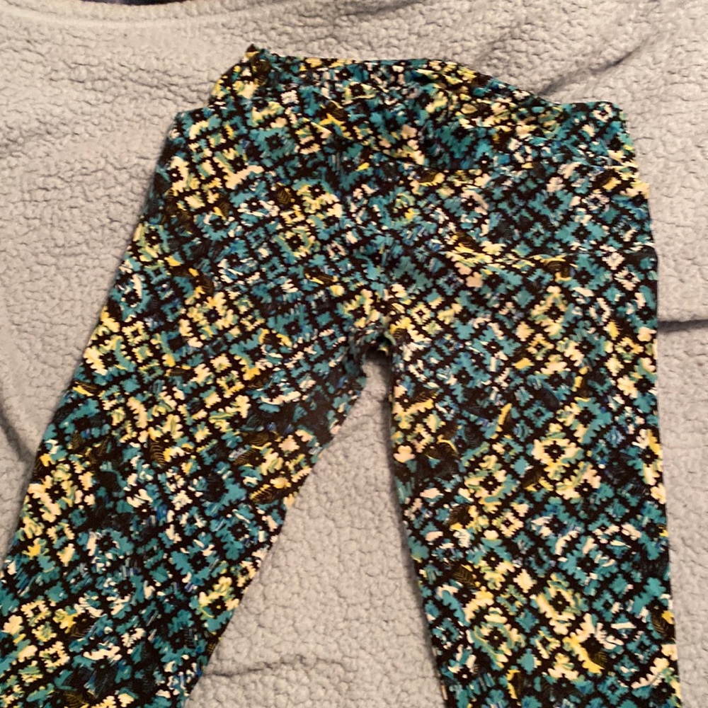 Lularoe leggings.